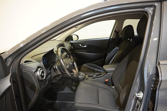Hyundai Kona 12 of 14