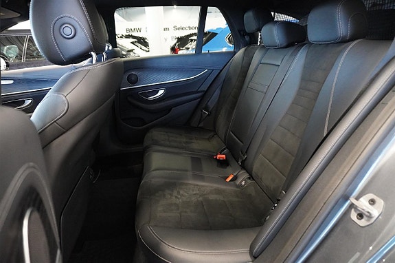 Mercedes-Benz E200 7 of 14