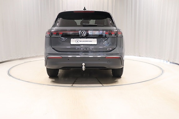 Volkswagen Tiguan 5 of 14