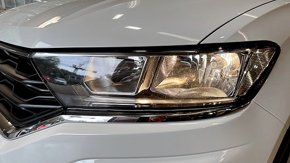 Volkswagen T-Roc 15 of 20