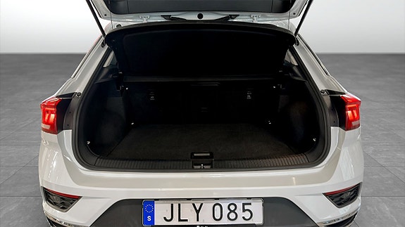 Volkswagen T-Roc 13 of 20
