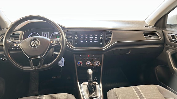 Volkswagen T-Roc 10 of 20