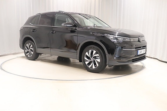 Volkswagen Tiguan 3 of 10