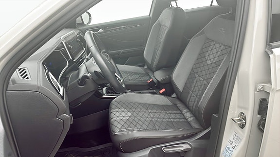 Volkswagen T-Roc 8 of 12
