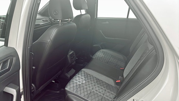 Volkswagen T-Roc 11 of 12