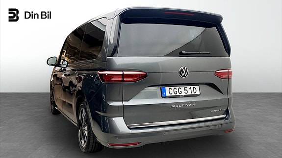 Volkswagen Multivan 3 of 12