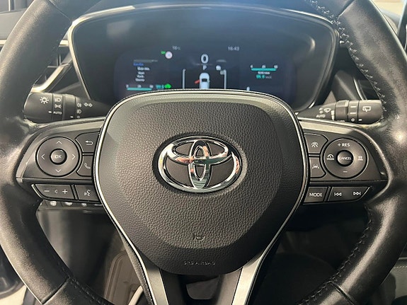 Toyota Corolla 11 of 26