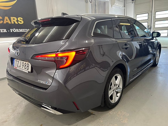 Toyota Corolla 3 of 26