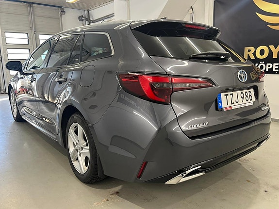 Toyota Corolla 6 of 26