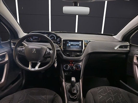 Peugeot 2008 27 of 30