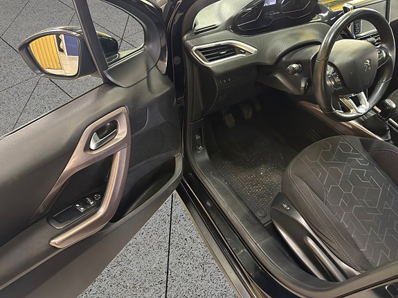 Peugeot 2008 14 of 30