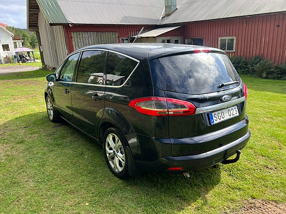 Ford S-MAX 6 of 8
