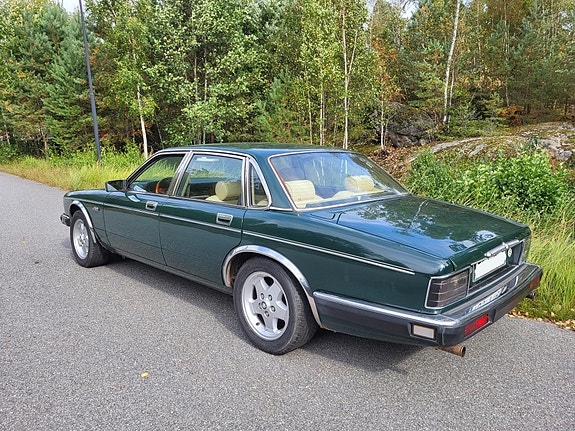 Daimler Sovereign 6 of 12
