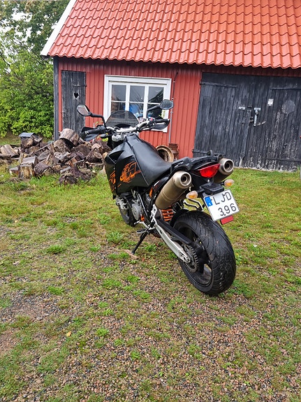 KTM 950SM 3 of 5
