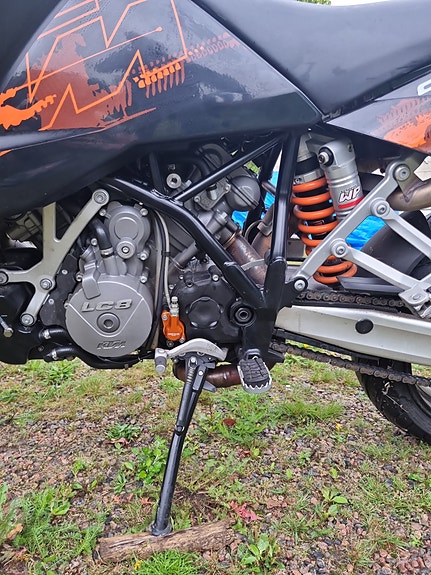 KTM 950SM 2 of 5