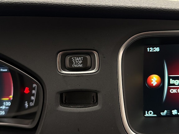 Volvo V40 15 of 28