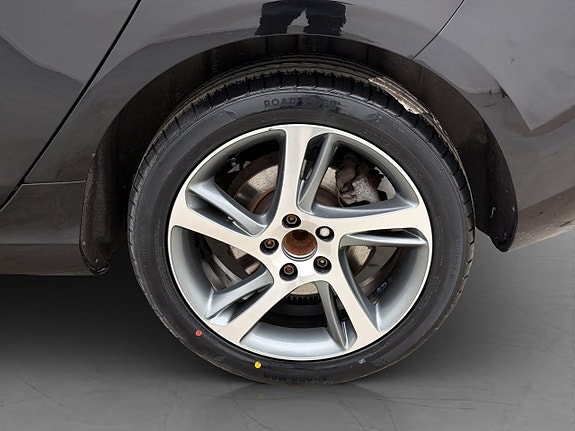 Volvo V40 26 of 28
