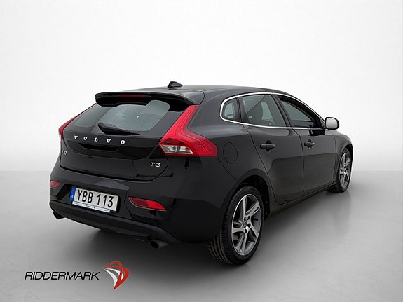 Volvo V40 8 of 28
