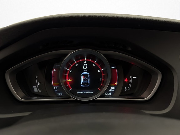 Volvo V40 13 of 28