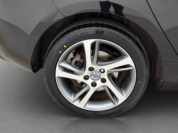 Volvo V40 27 of 28