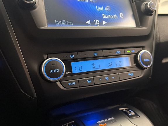 Toyota Avensis 21 of 28