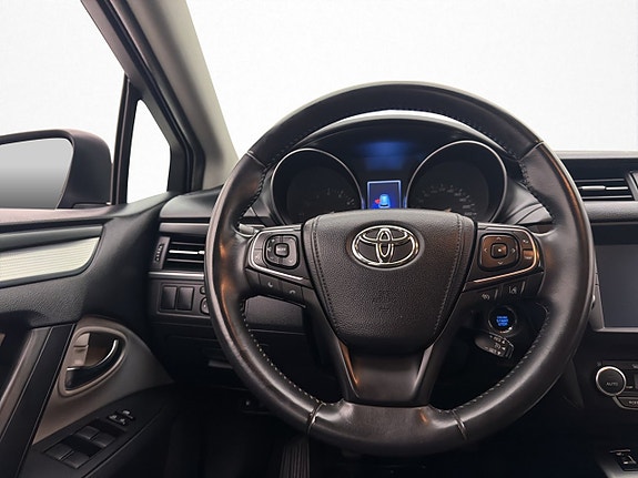Toyota Avensis 12 of 28