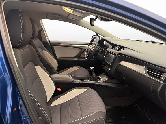 Toyota Avensis 22 of 28