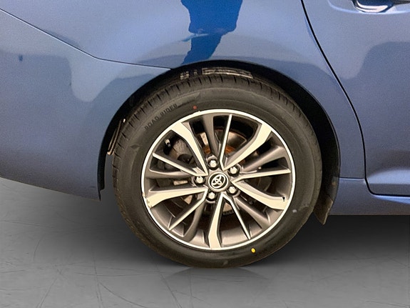 Toyota Avensis 27 of 28