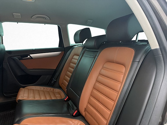 Volkswagen Passat Alltrack 24 of 30