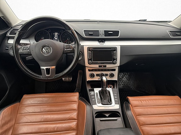 Volkswagen Passat Alltrack 21 of 30