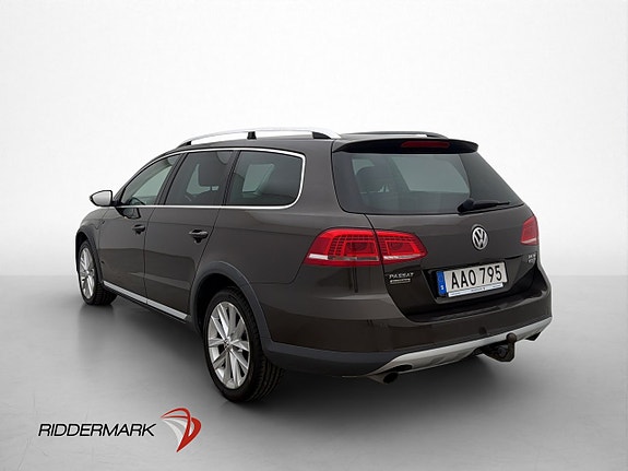 Volkswagen Passat Alltrack 5 of 30