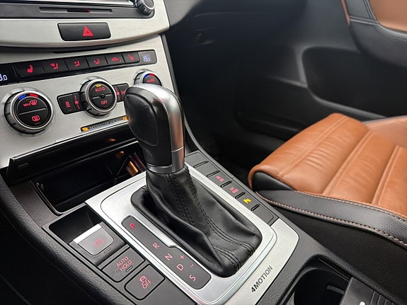 Volkswagen Passat Alltrack 20 of 30