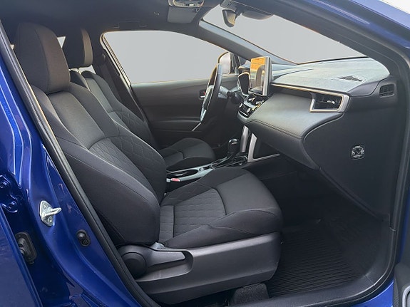 Toyota Corolla Cross 6 of 13