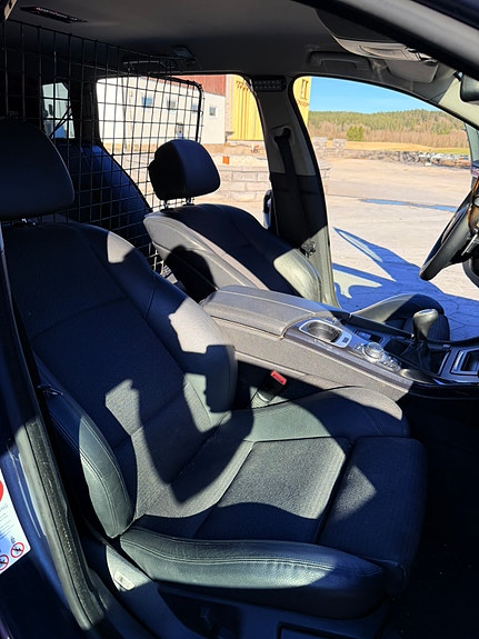 BMW 520d 5 of 8