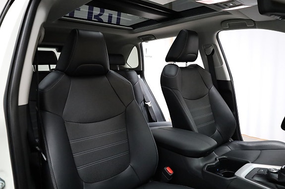Toyota RAV4 20 of 29