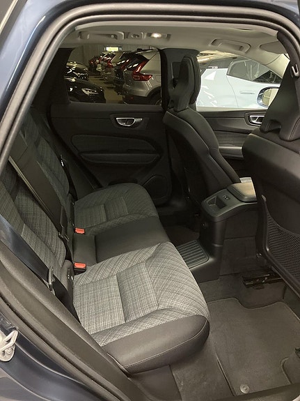 Volvo XC60 6 of 11