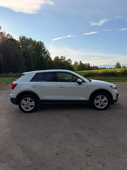 Audi Q2 4 of 15