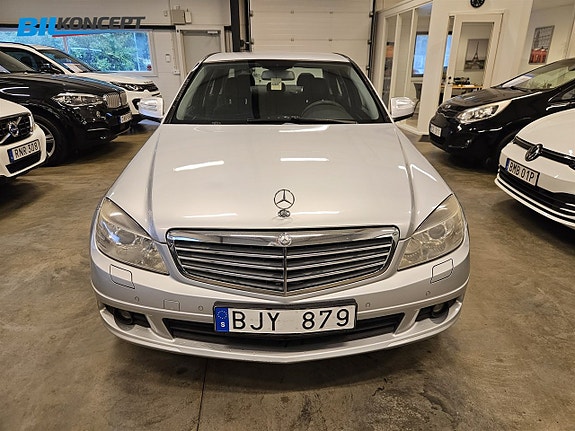 Mercedes-Benz C200 5 of 15