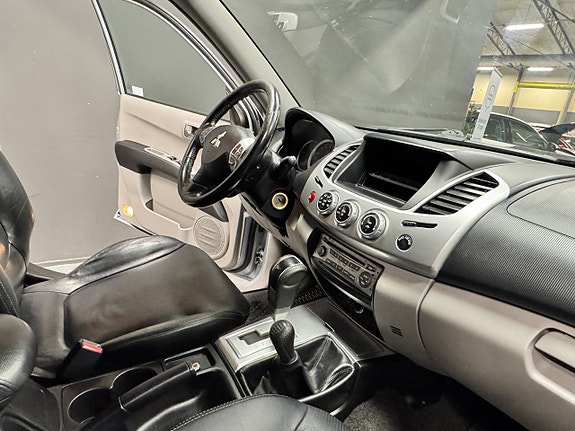 Mitsubishi L200 6 of 12