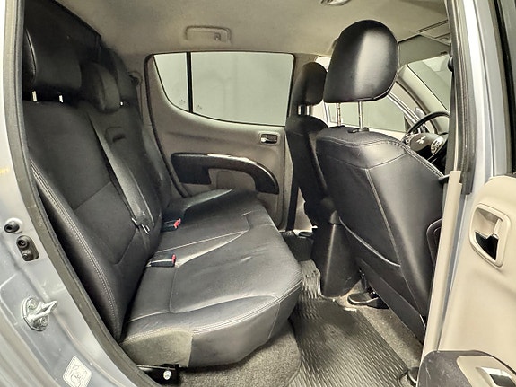 Mitsubishi L200 11 of 12