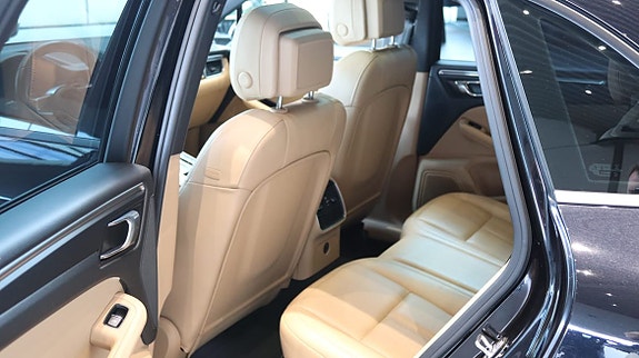 Porsche Macan 5 of 10