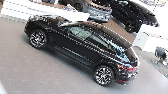Porsche Macan 9 of 10
