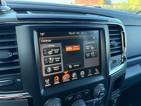 Dodge RAM 1500 25 of 30