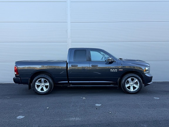 Dodge RAM 1500 13 of 30