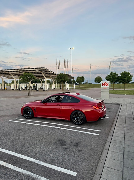 BMW 440i 4 of 6