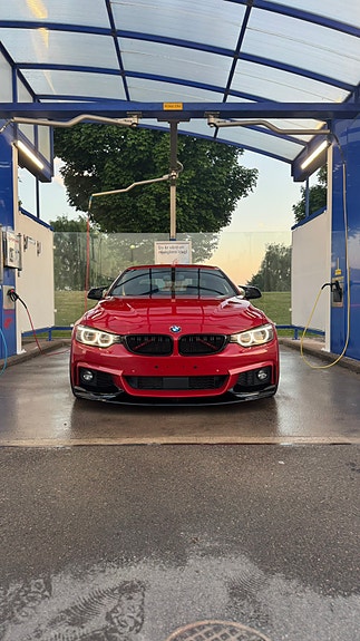 BMW 440i 3 of 6