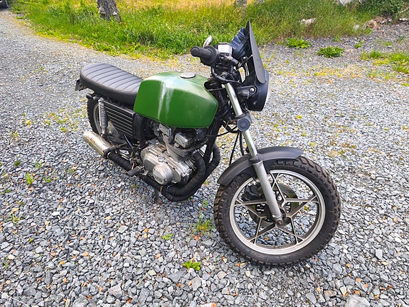 Suzuki GS 25 X 3 of 4