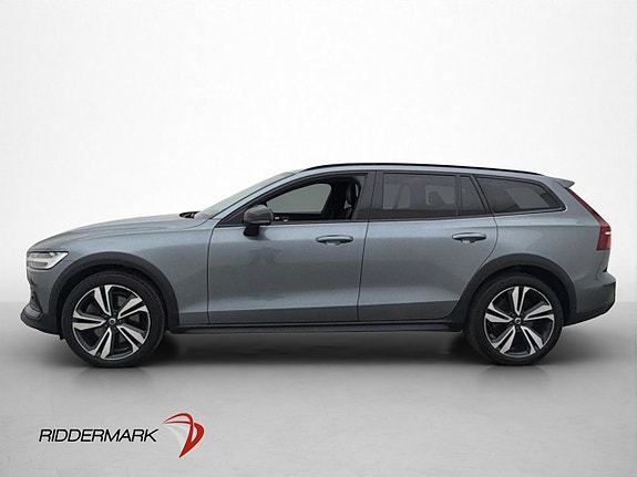 Volvo V60 Cross Country 4 of 30