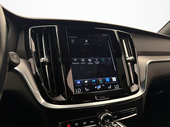 Volvo V60 Cross Country 25 of 30