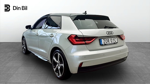 Audi A1 3 of 12